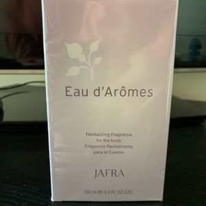 Eau d’Aromes perfume